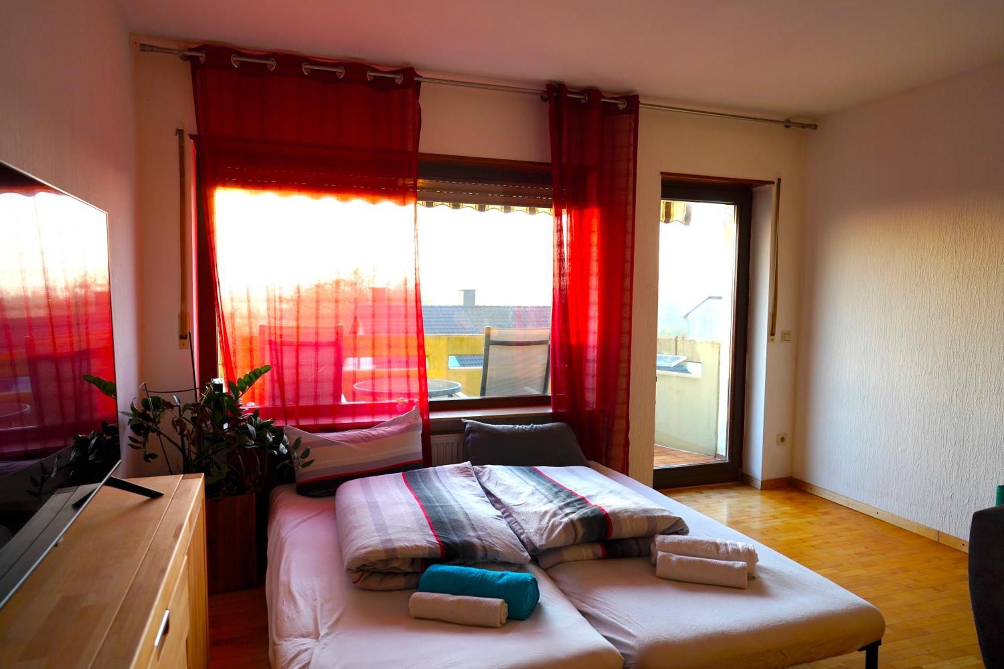 Grosse Ferienwohnung, Apartment In Leimen Wehome Komfort Екстериор снимка